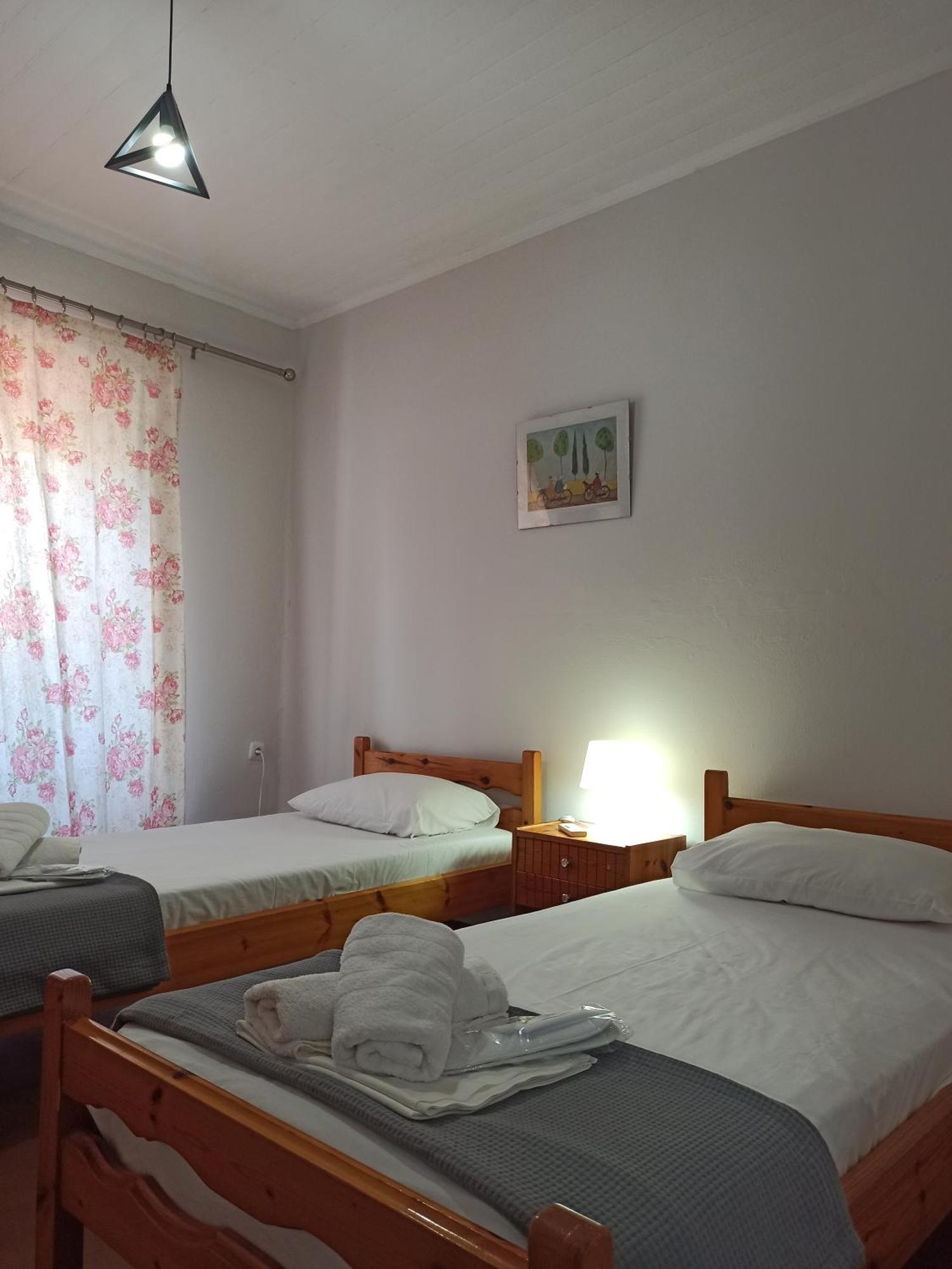 Poseidon Apartments Gaios Bagian luar foto