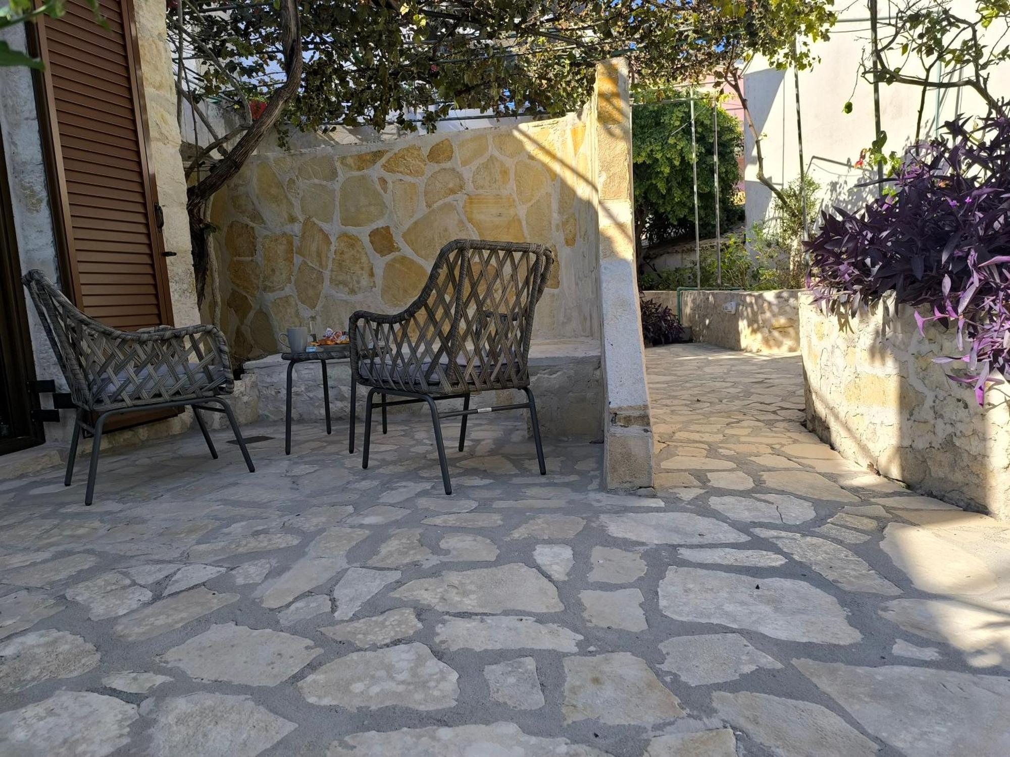 Poseidon Apartments Gaios Bagian luar foto